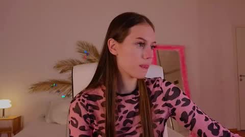 Molly online show from 20, 2, 2025