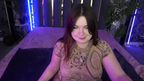 Snapshot of molinmoon chatting on 17, 11, 2025 Rosa online show from 17, 11, 2025