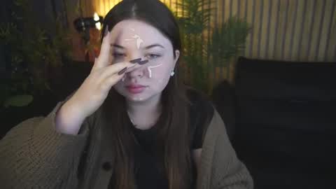 Snapshot of molinmoon chatting on 23, 11, 2025 Rosa online show from 23, 11, 2025