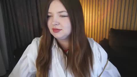 Snapshot of molinmoon chatting on 26, 11, 2025 Rosa online show from 26, 11, 2025