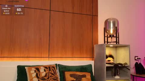 Snapshot of moliqin chatting on 24, 4, 2026 moliqin online show from 24, 4, 2026