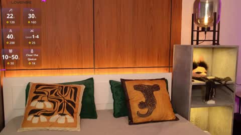 Snapshot of moliqin chatting on 25, 4, 2026 moliqin online show from 25, 4, 2026