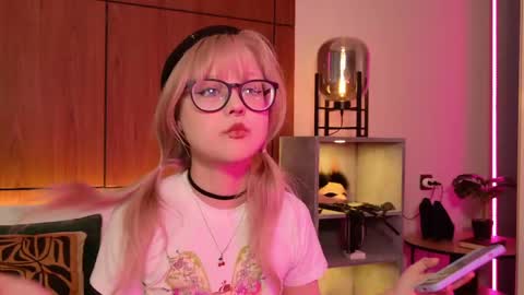 Snapshot of moliqin chatting on 27, 4, 2026 moliqin online show from 27, 4, 2026