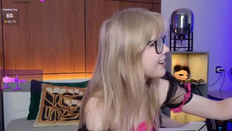 Snapshot of moliqin chatting on 2, 5, 2026 moliqin online show from 2, 5, 2026