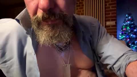 Snapshot of molitsrymale69 chatting on 20, 12, 2025 molitsrymale69 online show from 20, 12, 2025