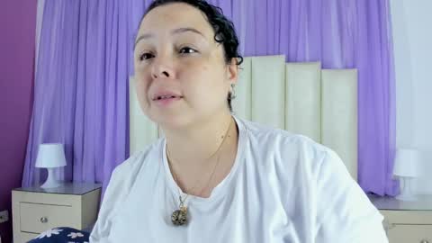 Snapshot of molliebue1 chatting on 18, 1, 2025 Hey Guys Im Mollie online show from 18, 1, 2025