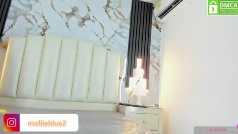 Snapshot of molliebue1 chatting on 19, 1, 2025 Hey Guys Im Mollie online show from 19, 1, 2025