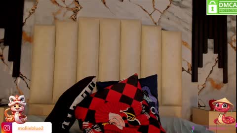 Snapshot of molliebue1 chatting on 31, 1, 2025 Hey Guys Im Mollie online show from 31, 1, 2025