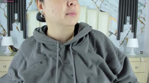 Snapshot of molliebue1 chatting on 6, 3, 2025 Hey Guys Im Mollie online show from 6, 3, 2025