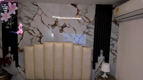 Snapshot of molliebue1 chatting on 12, 9, 2025 Hey Guys Im Mollie online show from 12, 9, 2025