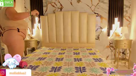 Snapshot of molliebue1 chatting on 3, 10, 2025 Hey Guys Im Mollie online show from 3, 10, 2025