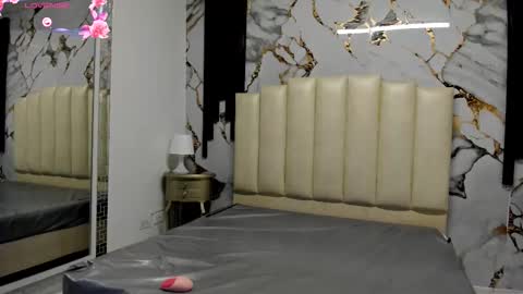 Snapshot of molliebue1 chatting on 13, 10, 2025 Hey Guys Im Mollie online show from 13, 10, 2025