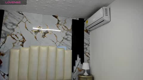 Snapshot of molliebue1 chatting on 23, 10, 2025 Hey Guys Im Mollie online show from 23, 10, 2025