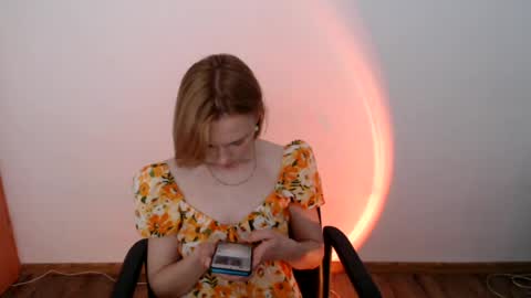 Snapshot of mollilove chatting on 19, 6, 2026 mollilove online show from 19, 6, 2026