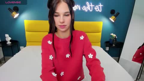 Molly  online show from 5, 12, 2025