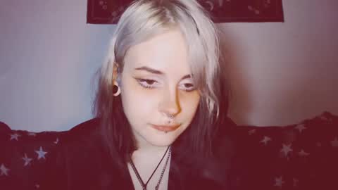 Molly Crow online show from 27, 2, 2025