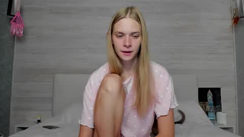 Molly Hunt online show from 29, 9, 2025