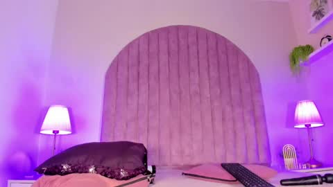 Molly Jackson online show from 24, 12, 2024