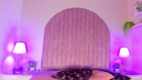 Molly Jackson online show from 12, 2, 2025