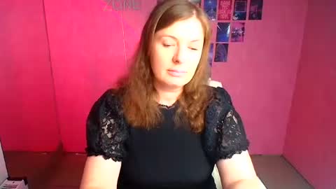 Snapshot of molly_mis chatting on 9, 7, 2026 Molly online show from 9, 7, 2026