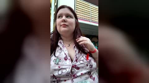 Snapshot of molly_moons chatting on 21, 4, 2026 molly_moons online show from 21, 4, 2026