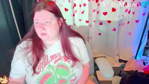 Snapshot of molly_moons chatting on 5, 5, 2026 molly_moons online show from 5, 5, 2026