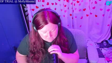 Snapshot of molly_moons chatting on 17, 5, 2026 molly_moons online show from 17, 5, 2026
