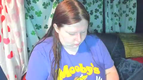 Snapshot of molly_moons chatting on 27, 6, 2026 molly_moons online show from 27, 6, 2026