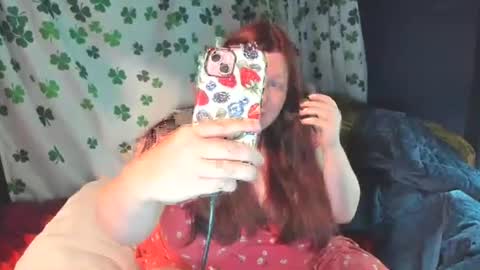Snapshot of molly_moons chatting on 2, 7, 2026 molly_moons online show from 2, 7, 2026