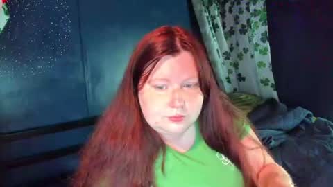 Snapshot of molly_moons chatting on 10, 7, 2026 molly_moons online show from 10, 7, 2026