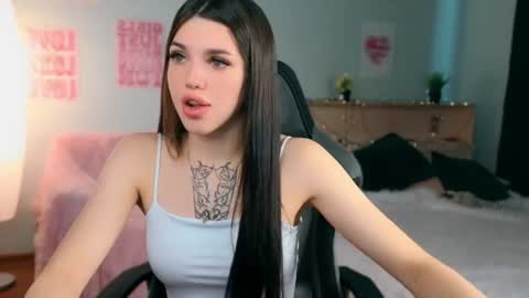 Snapshot of molly_rettyy chatting on 14, 6, 2026 Molly online show from 14, 6, 2026