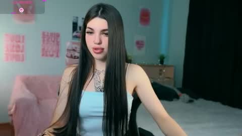 Snapshot of molly_rettyy chatting on 8, 7, 2026 Molly online show from 8, 7, 2026