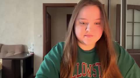 Snapshot of mollyas chatting on 27, 4, 2026 Alice online show from 27, 4, 2026