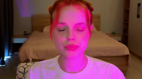 Snapshot of mollybossy chatting on 25, 3, 2026 Molly online show from 25, 3, 2026