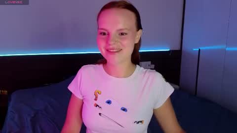 Snapshot of mollybossy chatting on 19, 7, 2026 Molly online show from 19, 7, 2026