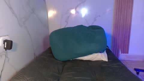  MOLLY  GUNSG online show from 22, 2, 2026