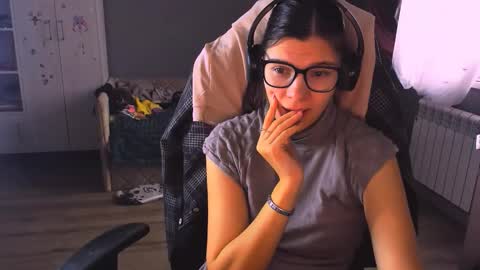  KIRA  online show from 4, 12, 2025