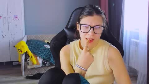  KIRA  online show from 16, 2, 2026