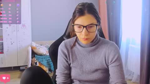  KIRA  online show from 19, 2, 2026