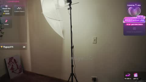 mollysb_05 online show from 6, 12, 2024