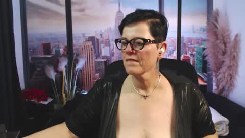 MollySun Nina Randmann online show from 20, 10, 2025