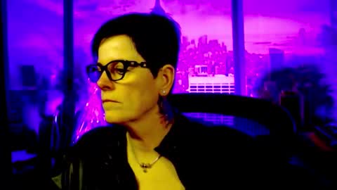 Snapshot of mollysun chatting on 2, 4, 2026 MollySun Nina Randmann online show from 2, 4, 2026