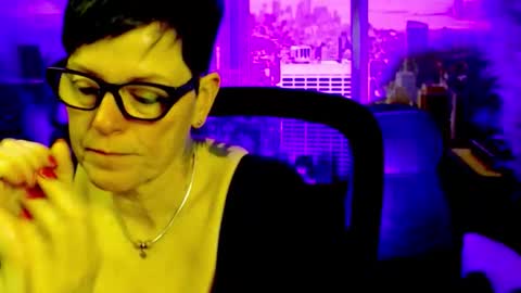 Snapshot of mollysun chatting on 20, 4, 2026 MollySun Nina Randmann online show from 20, 4, 2026