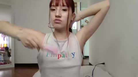 Snapshot of mollywalter chatting on 10, 10, 2025 mollywalter online show from 10, 10, 2025