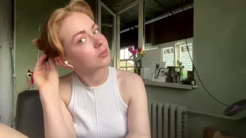 Oksana online show from 4, 6, 2026