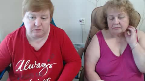 Snapshot of mommy99x chatting on 6, 4, 2026 Mommy99X online show from 6, 4, 2026