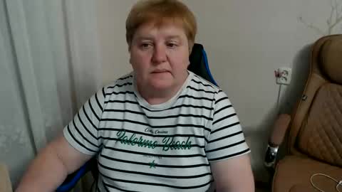 Snapshot of mommy99x chatting on 8, 6, 2026 Mommy99X online show from 8, 6, 2026