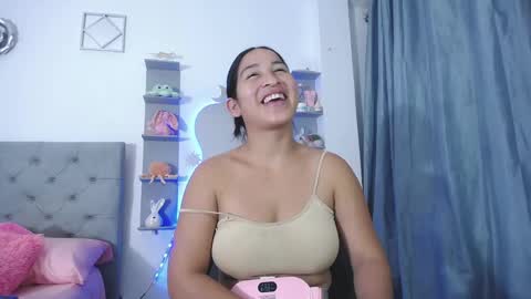 Snapshot of mommy_dulce chatting on 16, 4, 2026 ANDREA online show from 16, 4, 2026