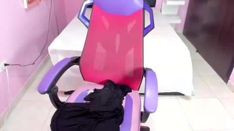 call me slut online show from 12, 3, 2025