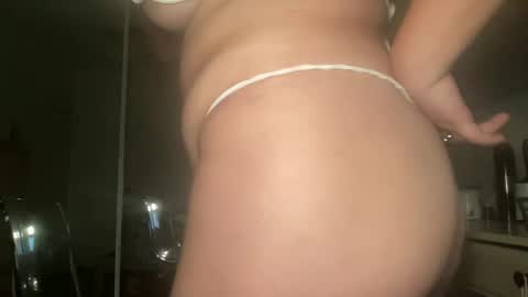 Snapshot of mommygoddess03 chatting on 22, 9, 2025 mommygoddess03 online show from 22, 9, 2025